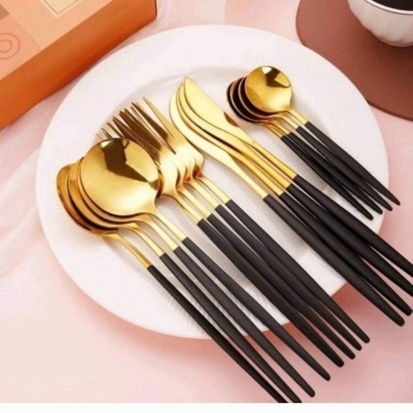 -New 24 pieces stainless steel cutlery silverware,flatware dinning set - Picture 4 of 5